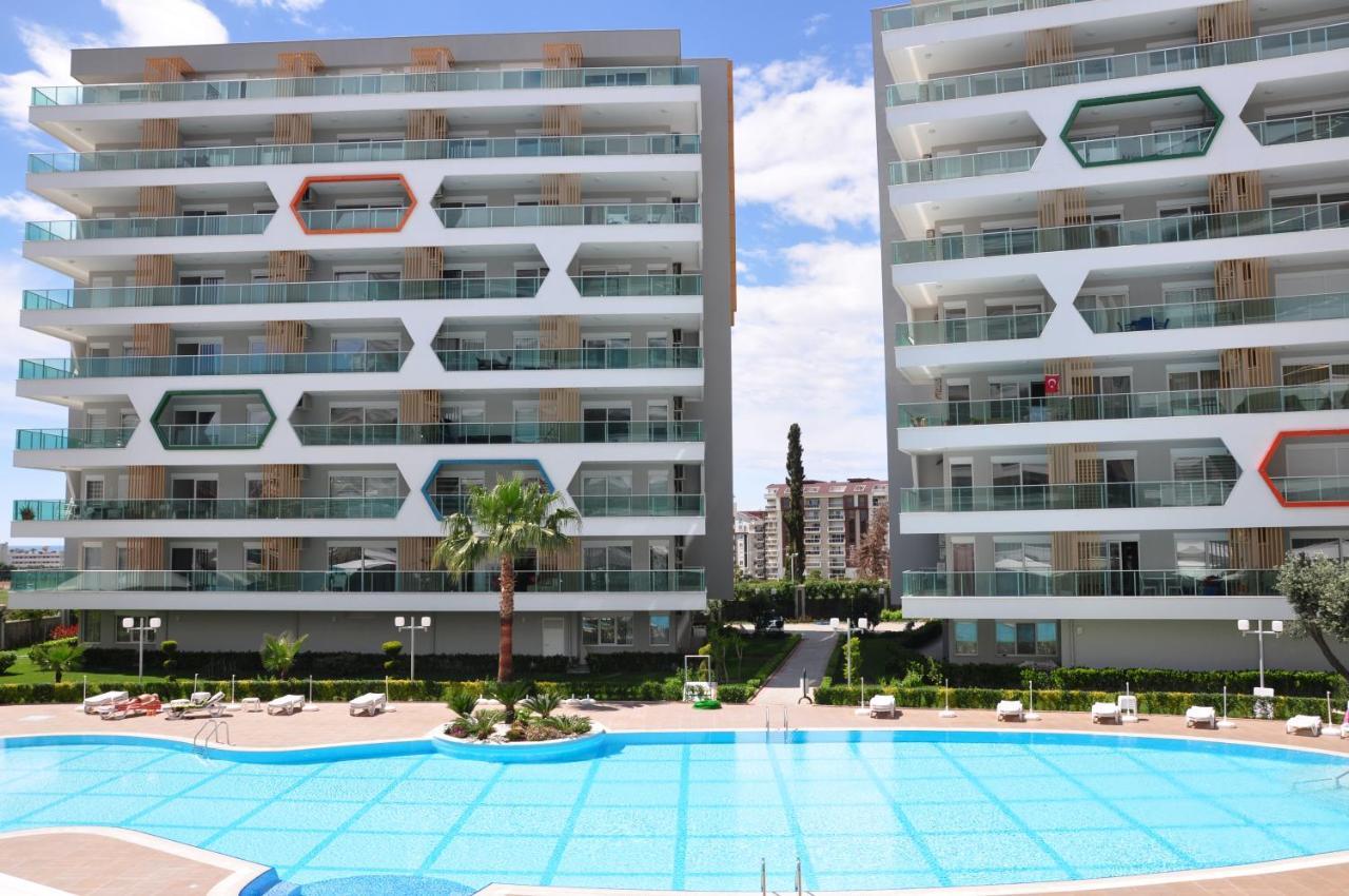 Emerald Park Residence *